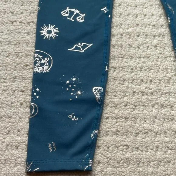 Beyond Yoga Teal Celestial Print Leggings - Picture 4 of 11